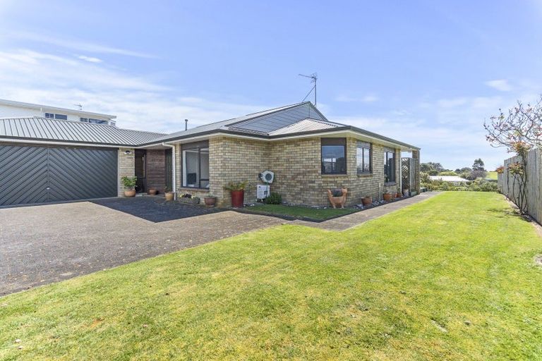 Photo of property in 9 Chatswood Grove, Fitzroy, New Plymouth, 4312