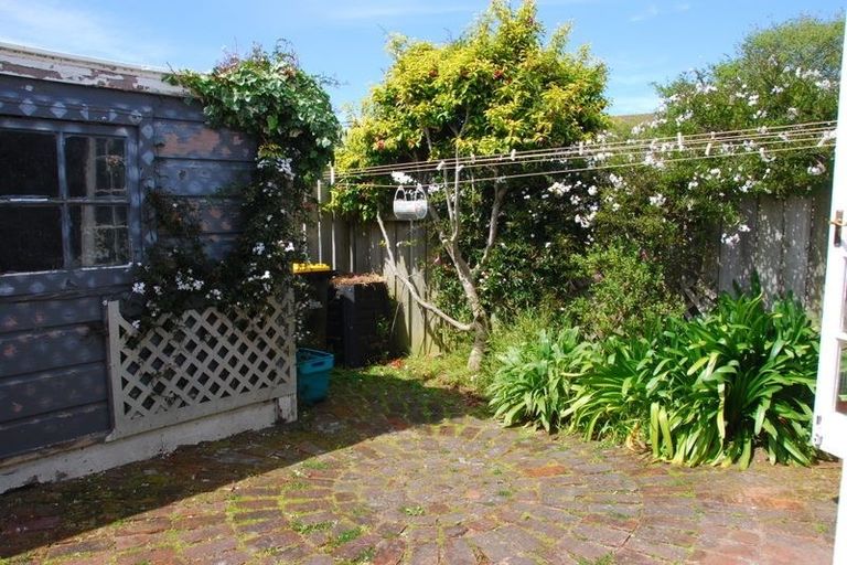 Photo of property in 19 Wright Street, Mount Cook, Wellington, 6021