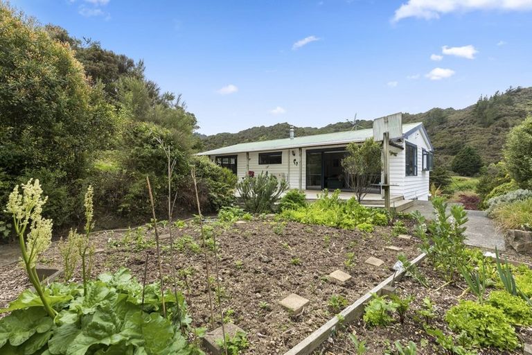 Photo of property in 91 Hair Street, Wainuiomata, Lower Hutt, 5014