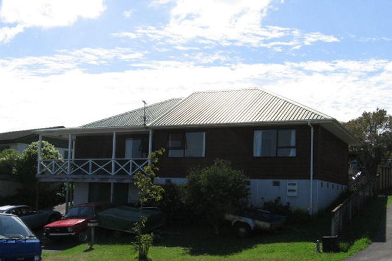 Photo of property in 6 Darcy Place, Massey, Auckland, 0614