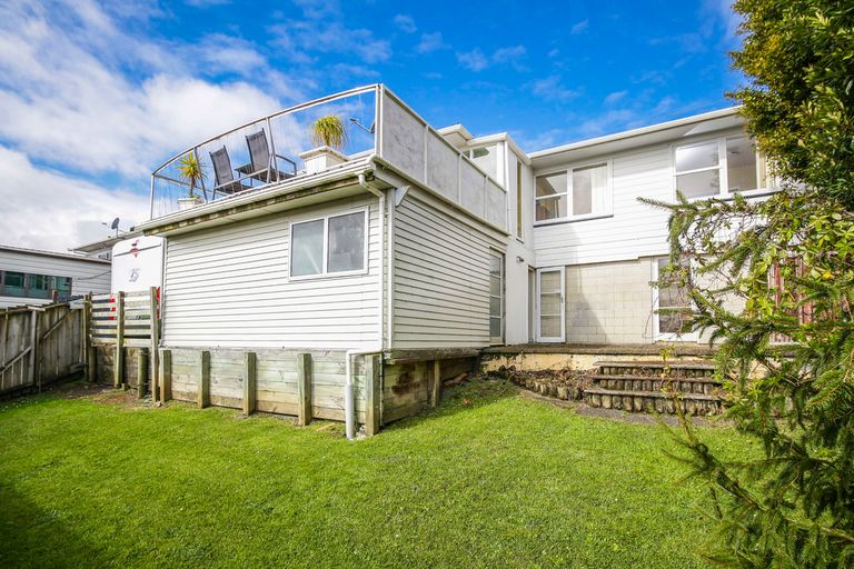 Photo of property in 476 Don Buck Road, Massey, Auckland, 0614