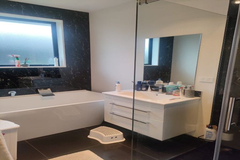 Photo of property in 32 Horoeka Street, Avonhead, Christchurch, 8042