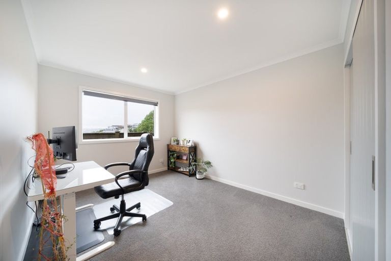 Photo of property in 42 Atherton Terrace, Churton Park, Wellington, 6037