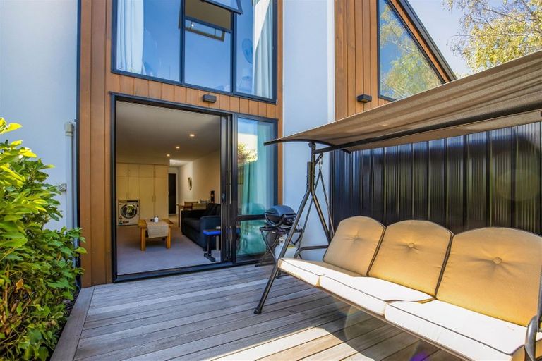 Photo of property in 8/90 Edgeware Road, St Albans, Christchurch, 8014