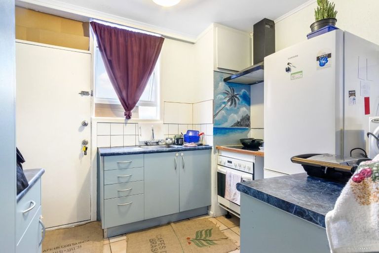 Photo of property in 2/86 Portage Road, New Lynn, Auckland, 0600