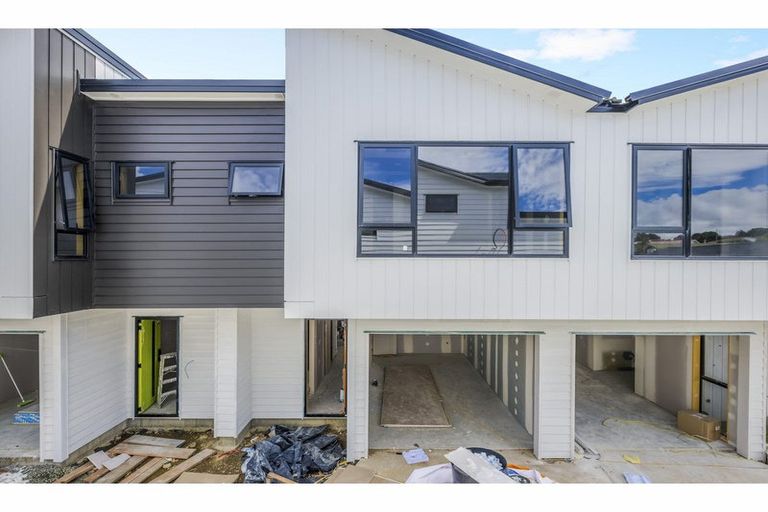 Photo of property in 4 Kemble Close, Mangere, Auckland, 2022