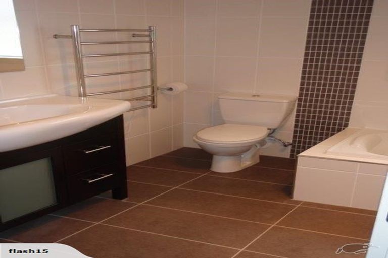 Photo of property in 17c Forest Hill Road, Henderson, Auckland, 0612