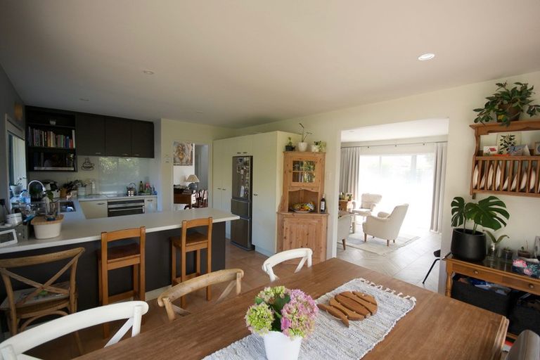 Photo of property in 24 Judd Place, Orewa, 0931