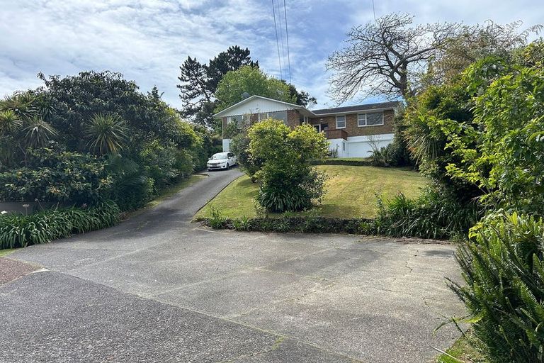 Photo of property in 30 Heathcote Road, Castor Bay, Auckland, 0620