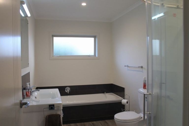 Photo of property in 35 Hamlet Street, Stratford, 4332