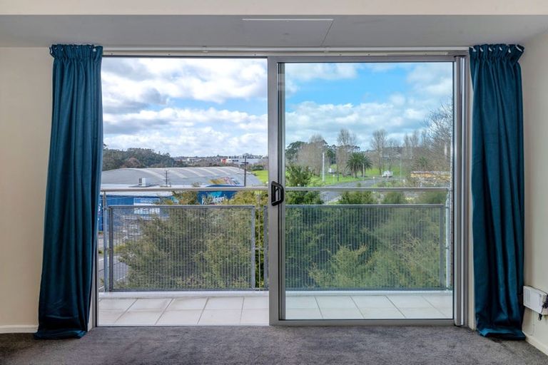 Photo of property in Albany Central, 21a/210 Dairy Flat Highway, Albany, Auckland, 0632