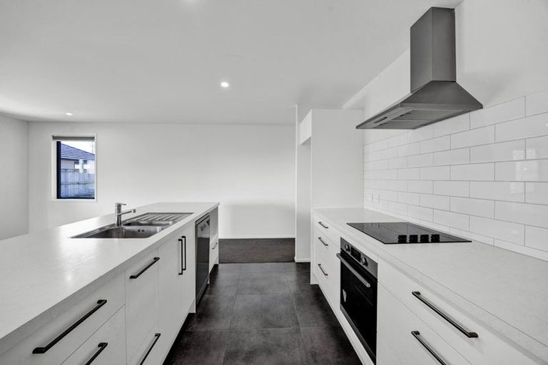 Photo of property in 66 Murray Avenue, Hawera, 4610