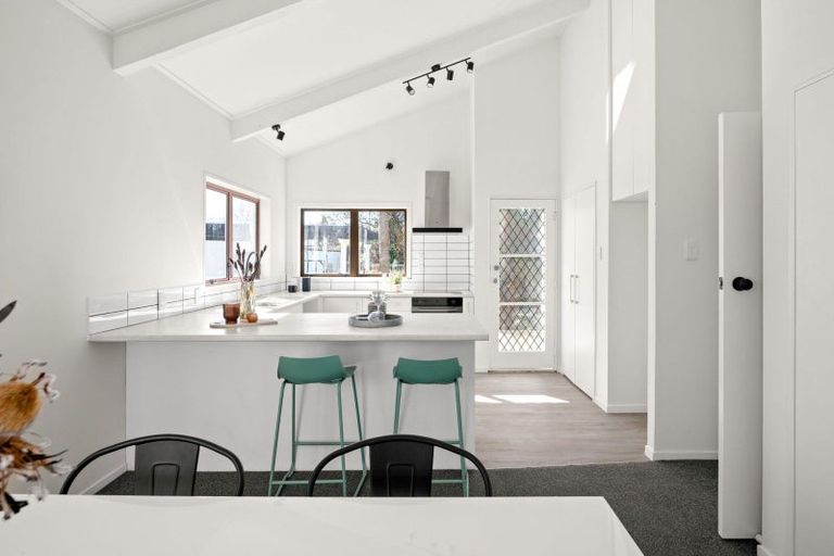 Photo of property in 14 Totara Drive, St Andrews, Hamilton, 3200