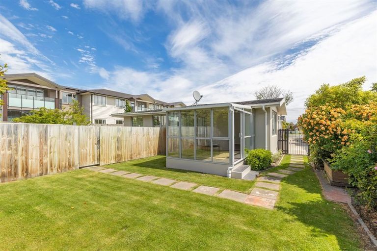 Photo of property in 36 Condell Avenue, Papanui, Christchurch, 8053