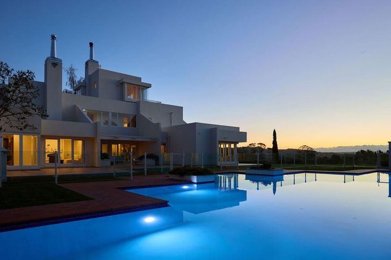 Photo of property in 168 Te Mata Peak Road, Havelock North, 4130