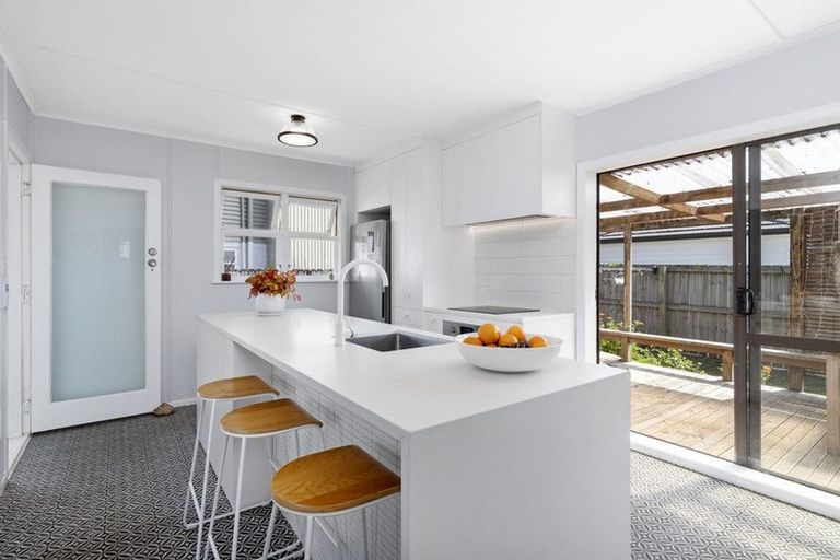 Photo of property in 19 Madill Street, Tuakau, 2121