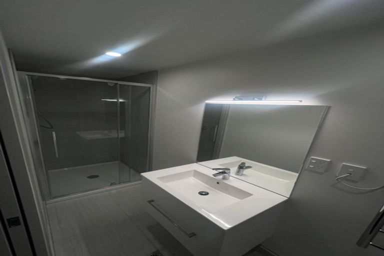 Photo of property in 14 Te Puketoka Lane, Mangere, 2022