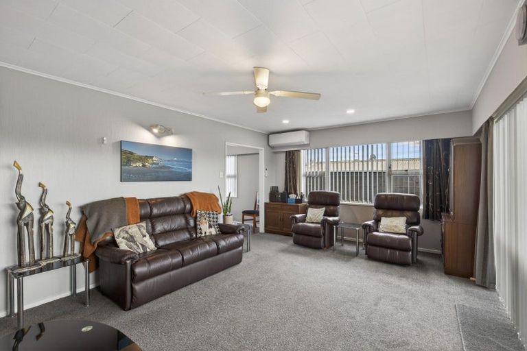 Photo of property in 7a Blake Street, Waitara, 4320