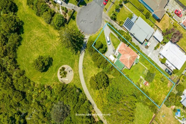 Photo of property in 70 Savoy Road, Glen Eden, Auckland, 0602