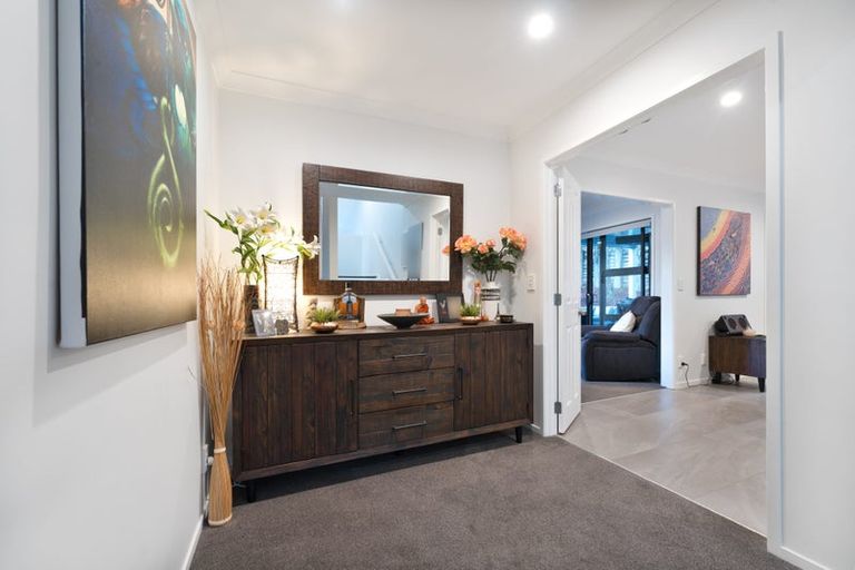 Photo of property in 10 Finsbury Place, Henderson, Auckland, 0612