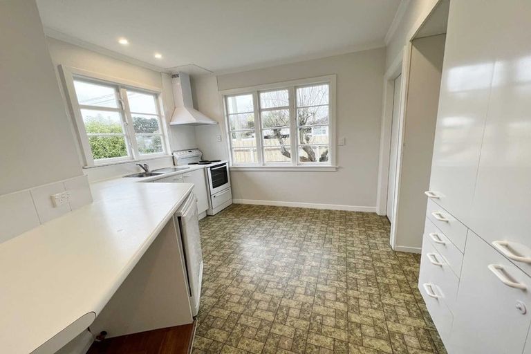 Photo of property in 53 Kirkwood Avenue, Upper Riccarton, Christchurch, 8041