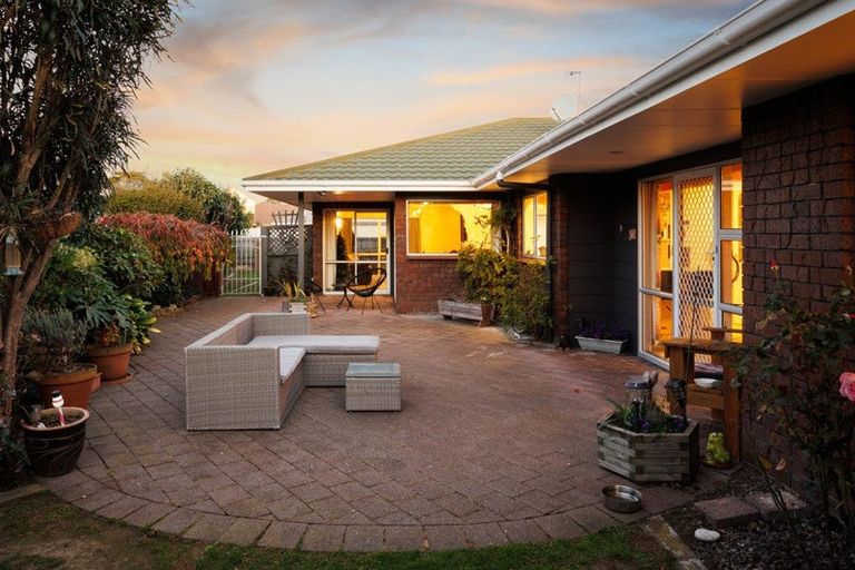 Photo of property in 54 Pencarrow Street, Highbury, Palmerston North, 4412