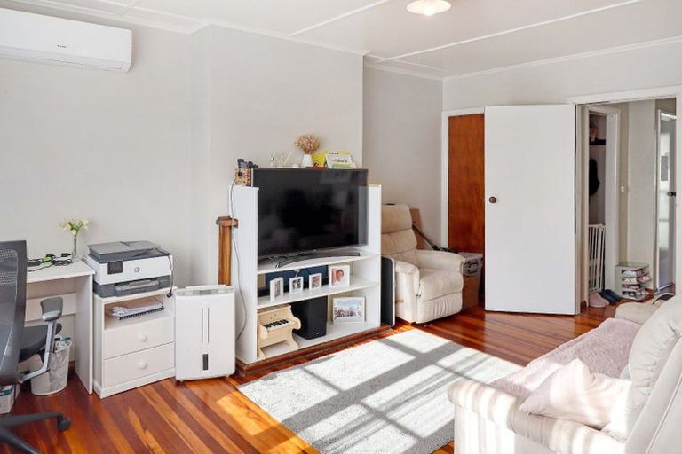 Photo of property in 15 Fisk Street, Naenae, Lower Hutt, 5011