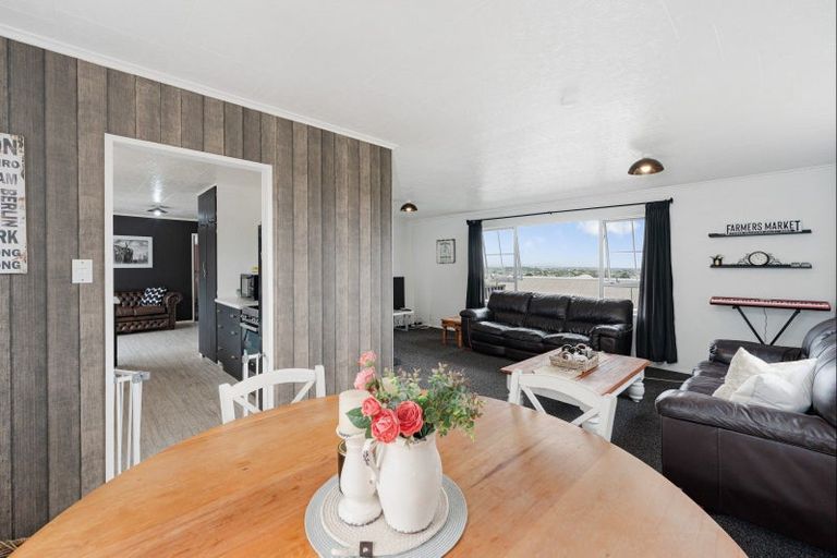 Photo of property in 37 Fraser Drive, Feilding, 4702