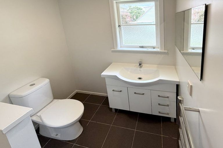 Photo of property in 25 Kereru Street, Henderson, Auckland, 0612