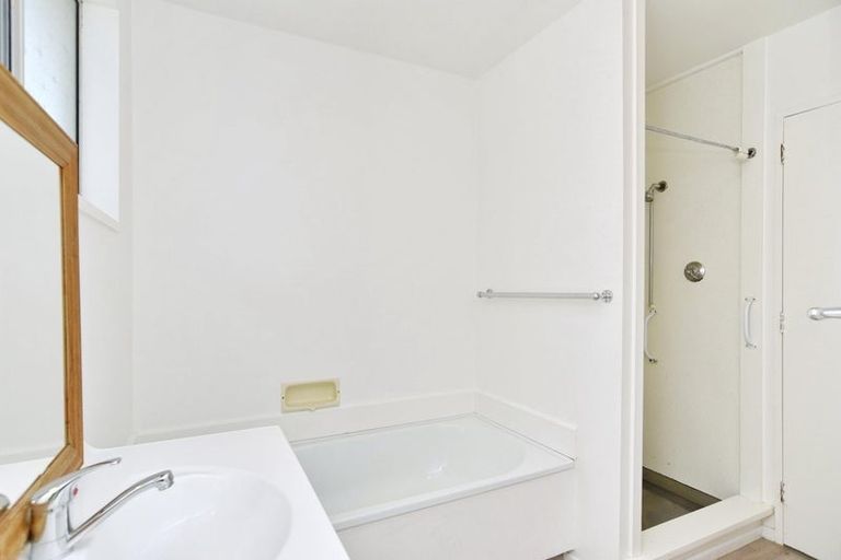 Photo of property in 9 Bonar Place, Woolston, Christchurch, 8062