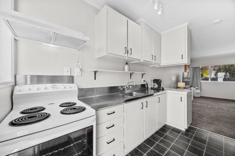 Photo of property in 5/19 Bayside Avenue, Te Atatu Peninsula, Auckland, 0610