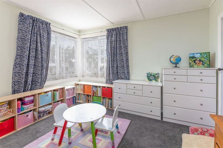 Photo of property in 6 Avro Crescent, Hornby, Christchurch, 8042