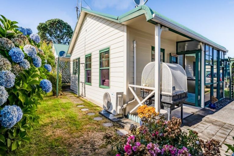 Photo of property in 70-76 Whiteley Street, Moturoa, New Plymouth, 4310
