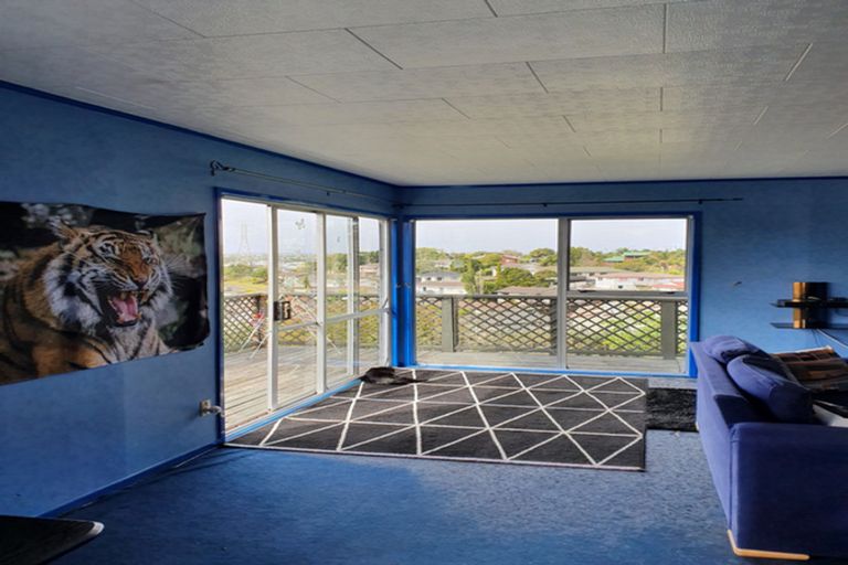 Photo of property in 60 Keegan Drive, Massey, Auckland, 0614