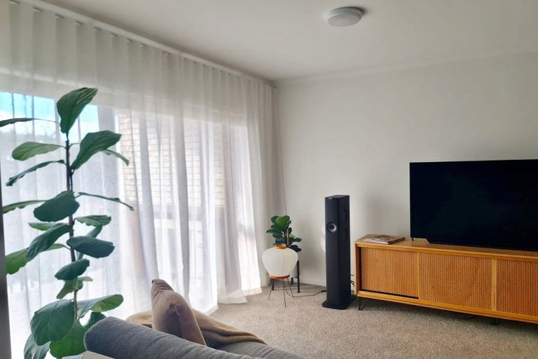 Photo of property in 13/18 Titoki Street, Te Atatu Peninsula, Auckland, 0610
