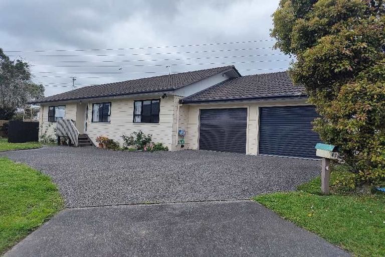 Photo of property in 47 Meadowood Drive, Unsworth Heights, Auckland, 0632
