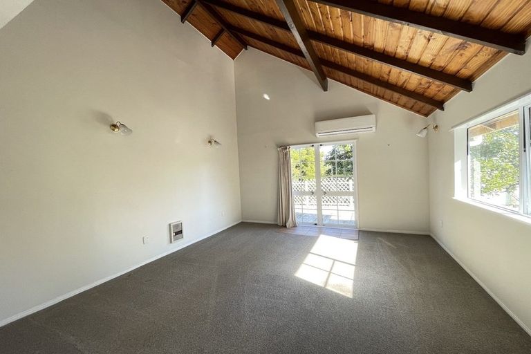 Photo of property in 26 Richards Avenue, Forrest Hill, Auckland, 0620