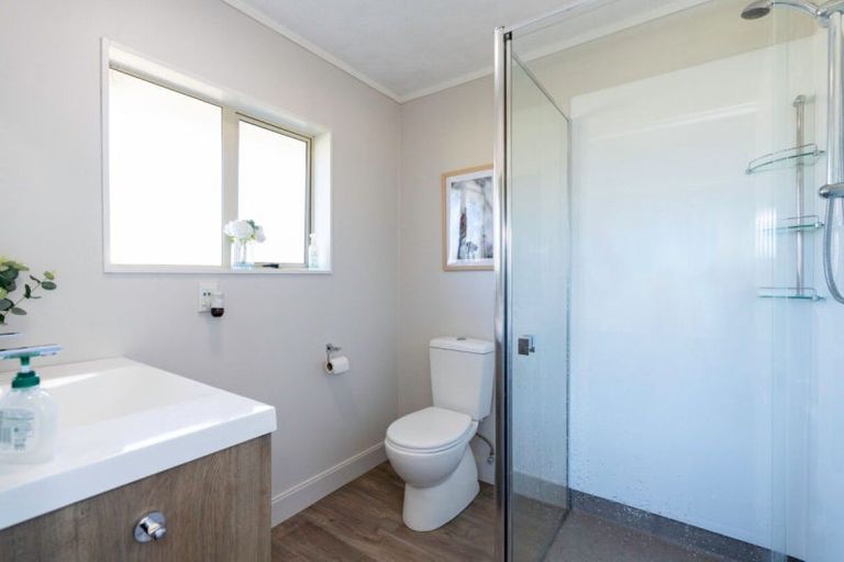 Photo of property in 9 Garth Road, Levin, 5571