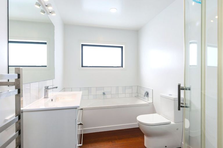 Photo of property in 29 Beach Road, Waikawa, Picton, 7220