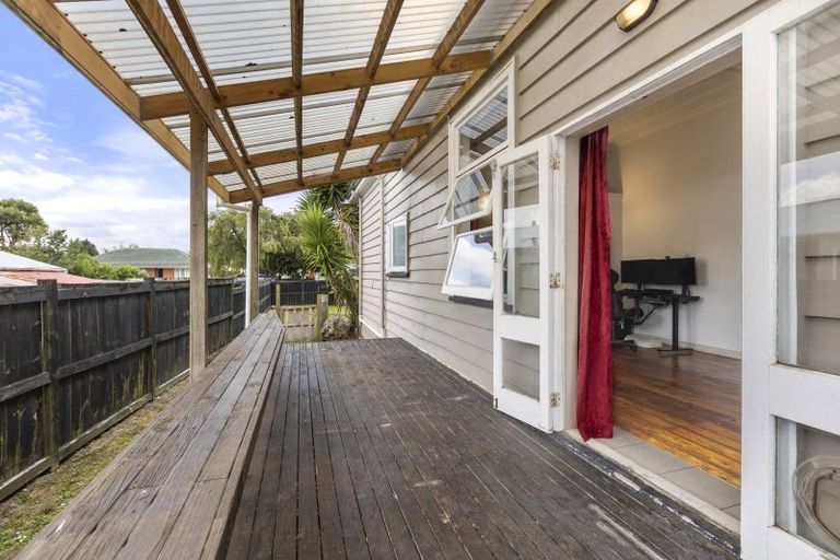 Photo of property in 9 Mellsop Avenue, Waiuku, 2123