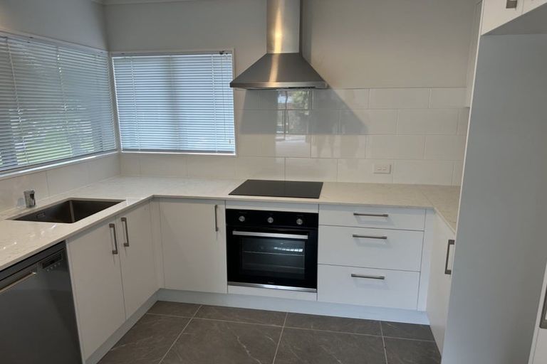 Photo of property in 63a Nile Road, Milford, Auckland, 0620