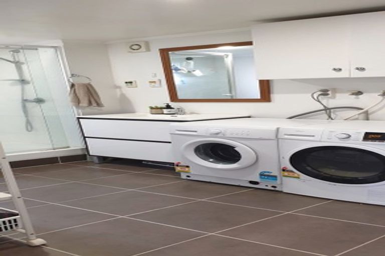 Photo of property in 20 Freya Place, Torbay, Auckland, 0630