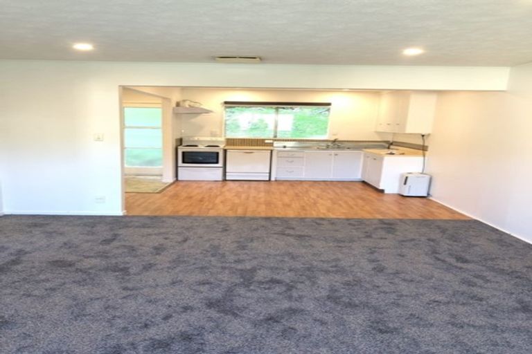 Photo of property in 2/159a Newlands Road, Newlands, Wellington, 6037