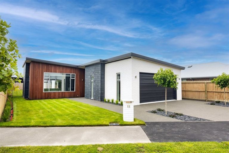 Photo of property in 11 Loch Tanna Way, Broomfield, Christchurch, 8042