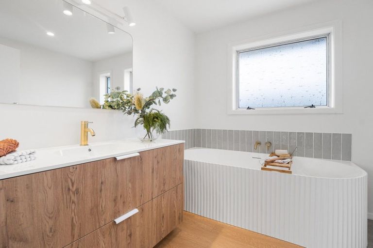 Photo of property in 67 Farquhars Road, Redwood, Christchurch, 8051