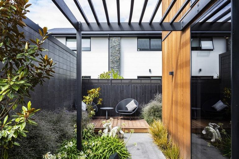Photo of property in 43a Gracefield Avenue, Christchurch Central, Christchurch, 8013