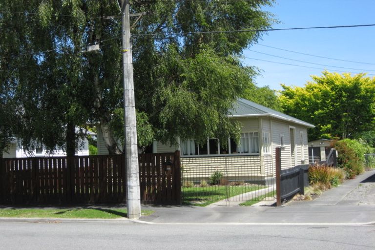 Photo of property in 47 Cleveland Street, Edgeware, Christchurch, 8013