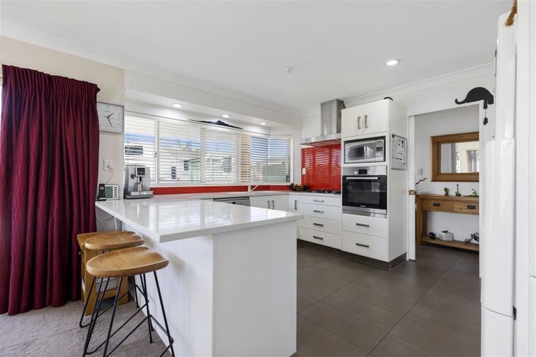 Photo of property in 54 Santa Monica Drive, Papamoa Beach, Papamoa, 3118
