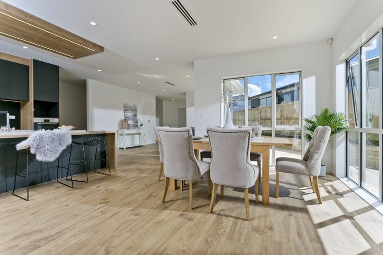 Photo of property in 66 Taikura Avenue, Red Beach, 0932