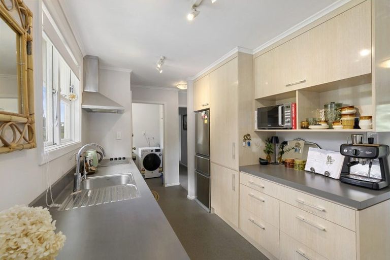 Photo of property in 2 Amos Way, Kingston, Wellington, 6021